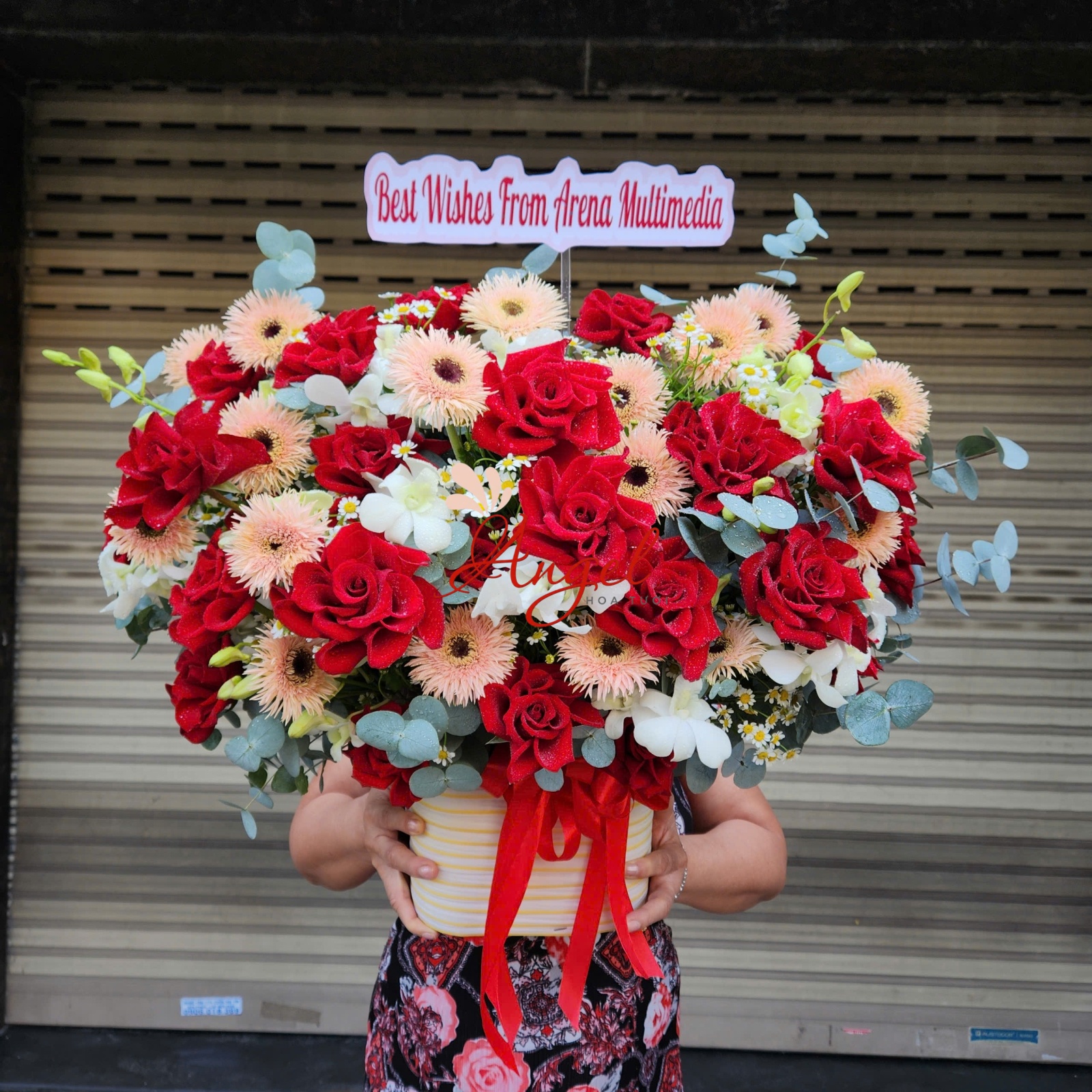 Giỏ Hoa Chúc Mừng Đẹp – Sinh Nhật & Khai Trương