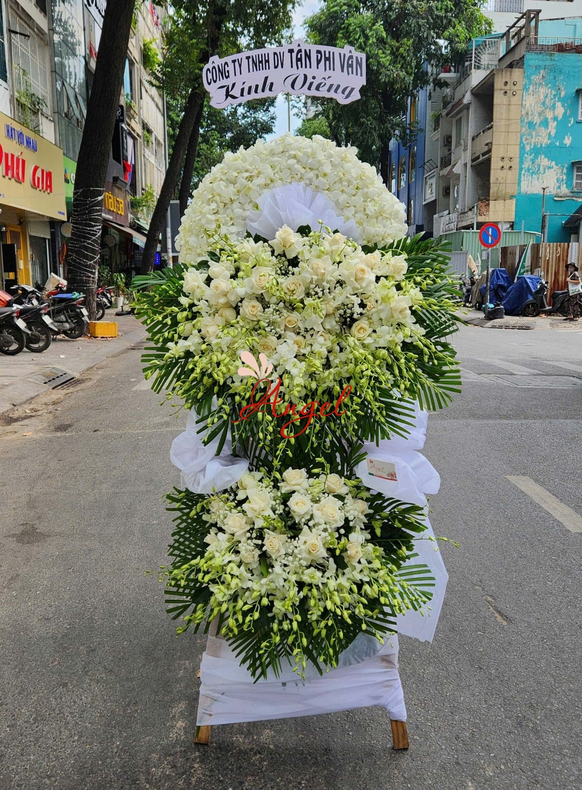 Vòng Hoa Chia Buồn TP.HCM