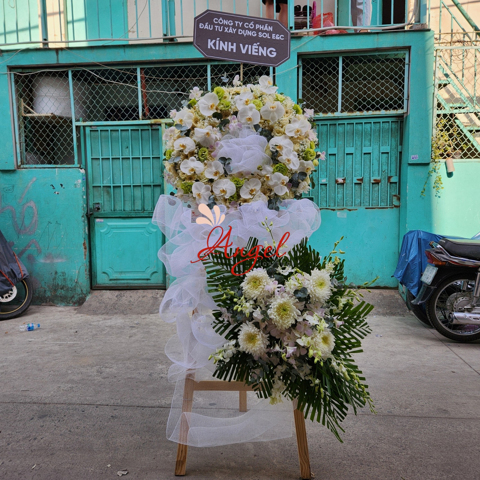 vòng hoa đám tang