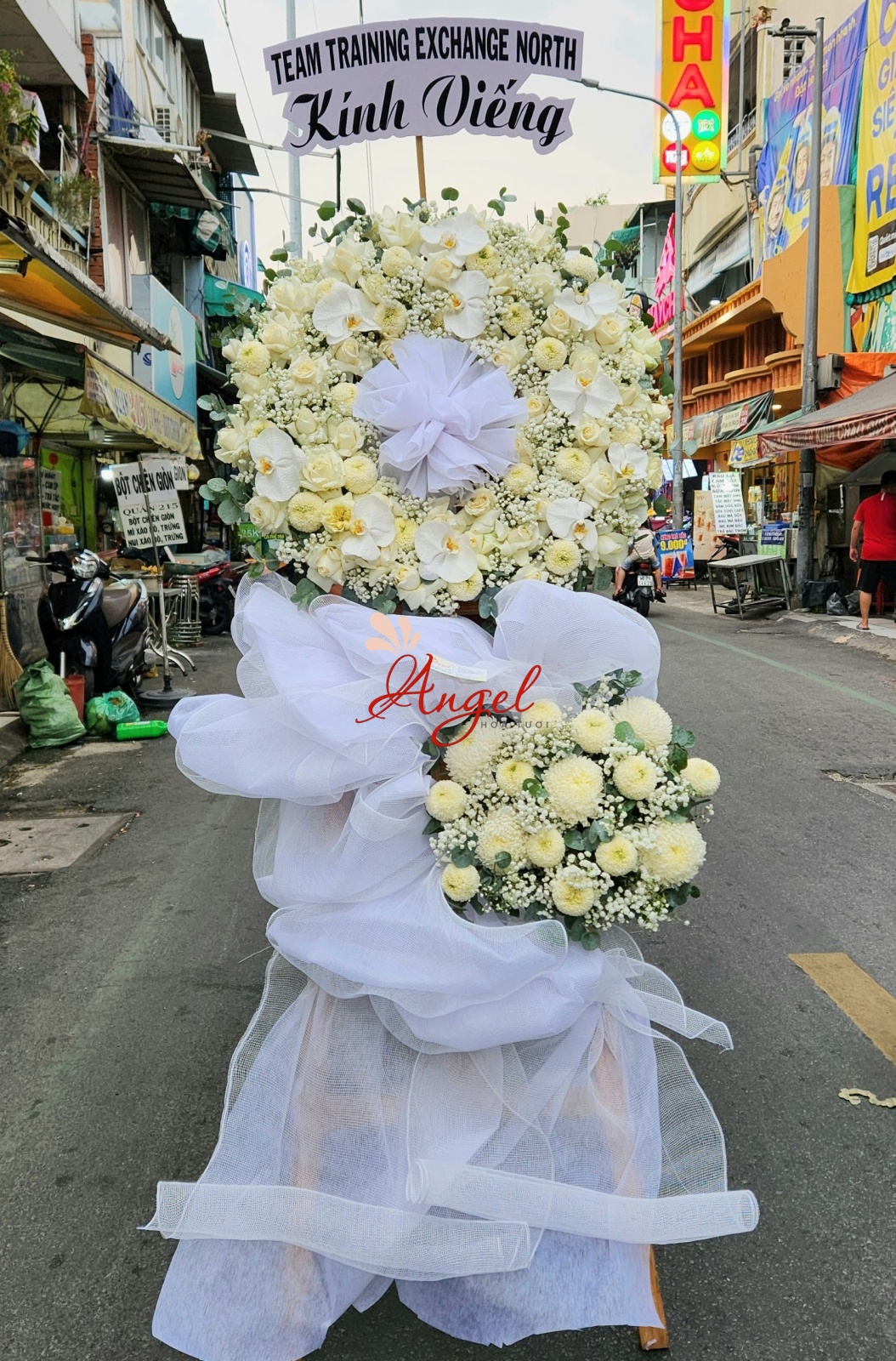 KỆ HOA CHIA BUỒN HIỆN ĐẠI 