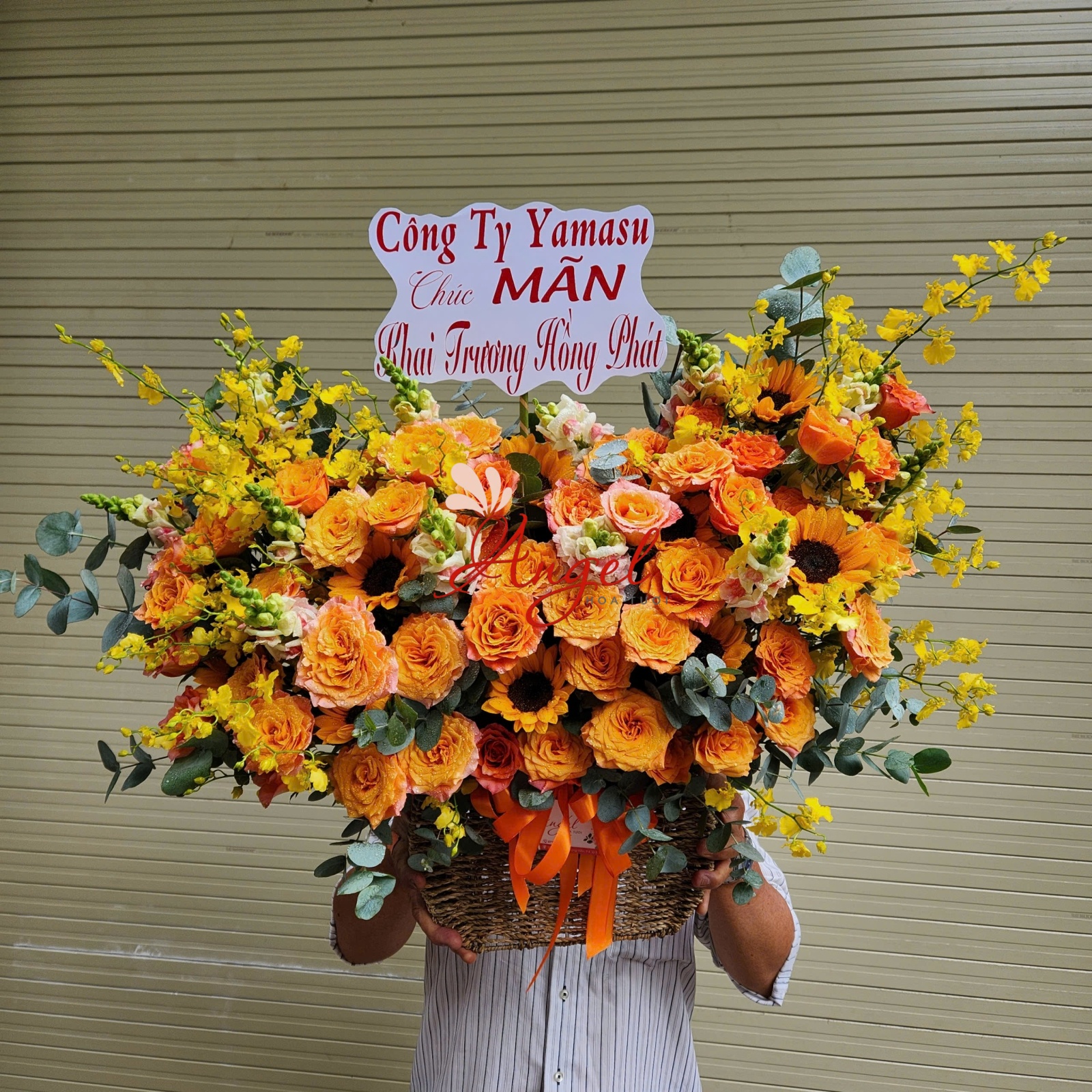 Lẵng hoa hướng dương phối hồng  camspired