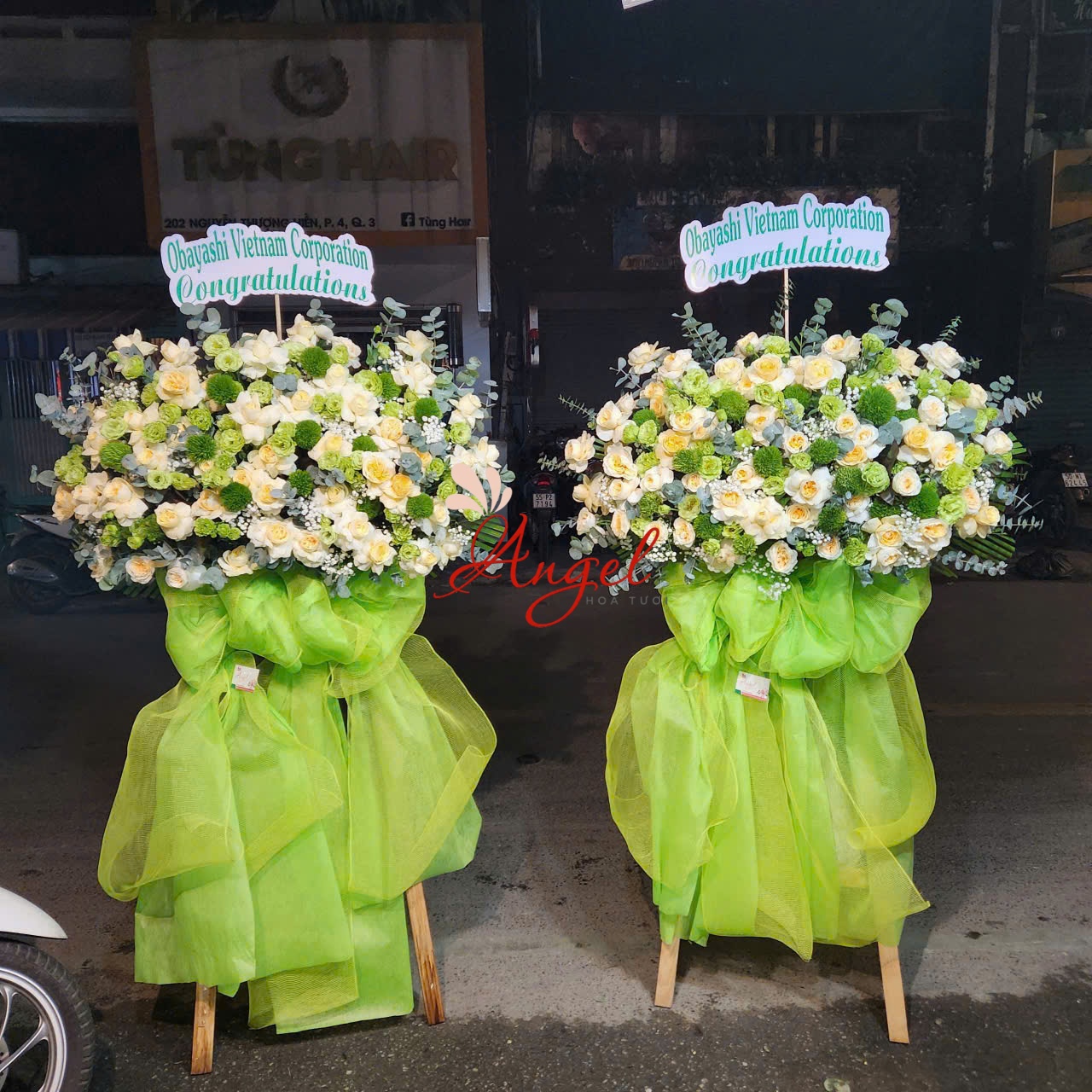 Lẵng Hoa Chúc Mừng Màu Xanh Lá 