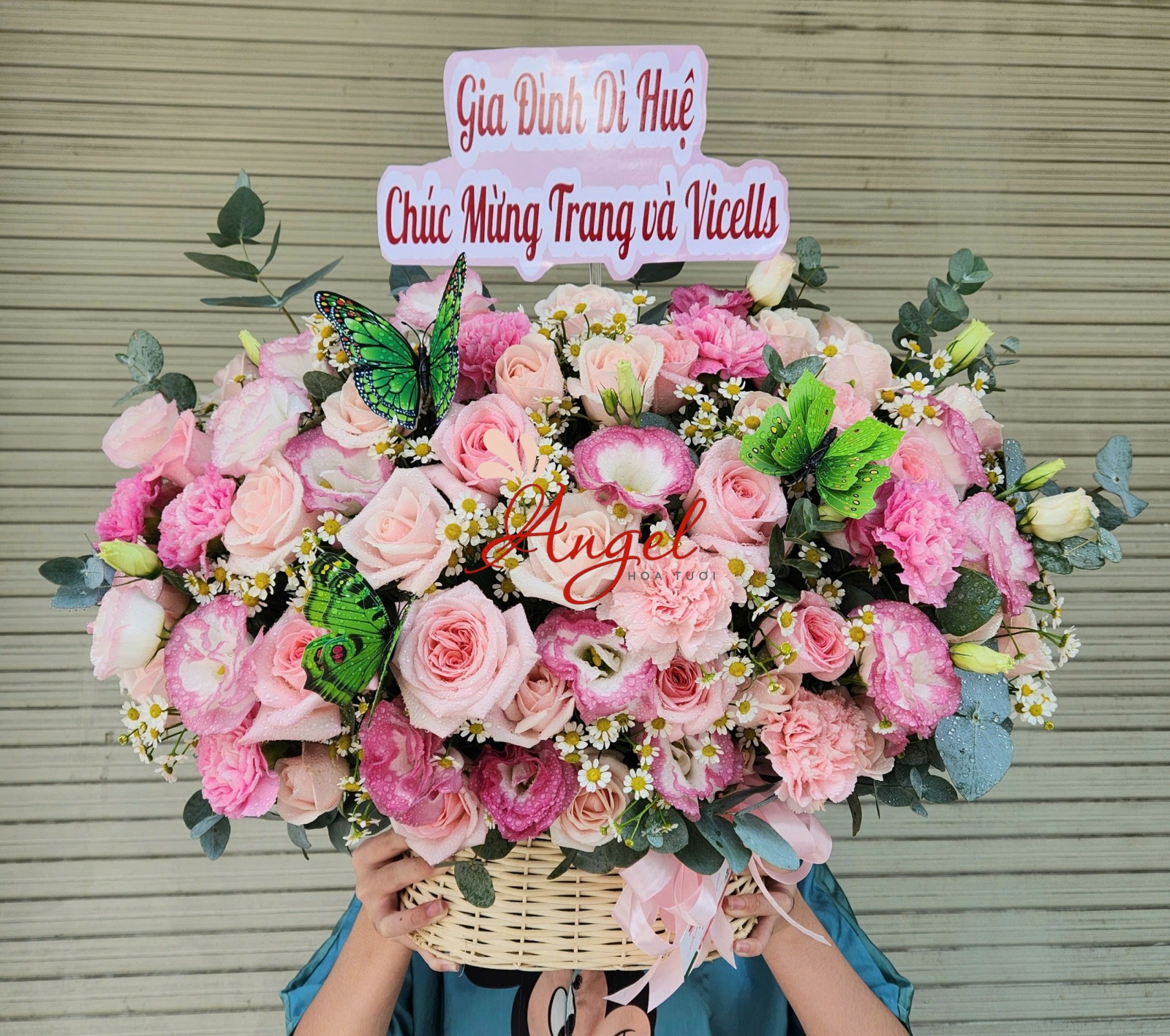 Giỏ hoa sinh nhật sang trọng